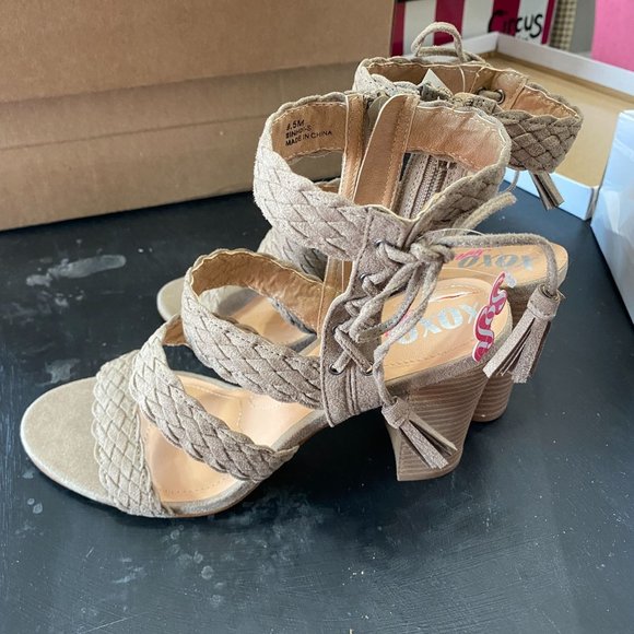 XOXO Bini Strappy Block Heel Shoe - Picture 5 of 5